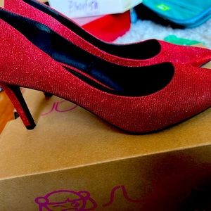 H&M size 8 (39) women’s sparkly high heels.